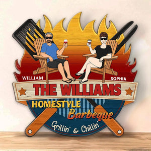 Personalized Wood Sign Gift For Family, Couple, Friends - Homestyle Barbeque Couple Sitting